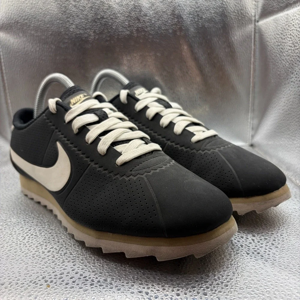 Size 8 Nike Cortez Ultra Moire Black Tan Lace-Up Comfort Sneakers 844893-004